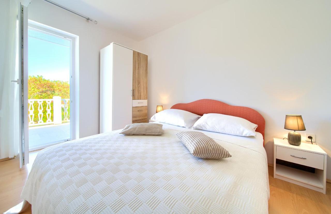 Apartment Drazana Krk Island Eksteriør billede